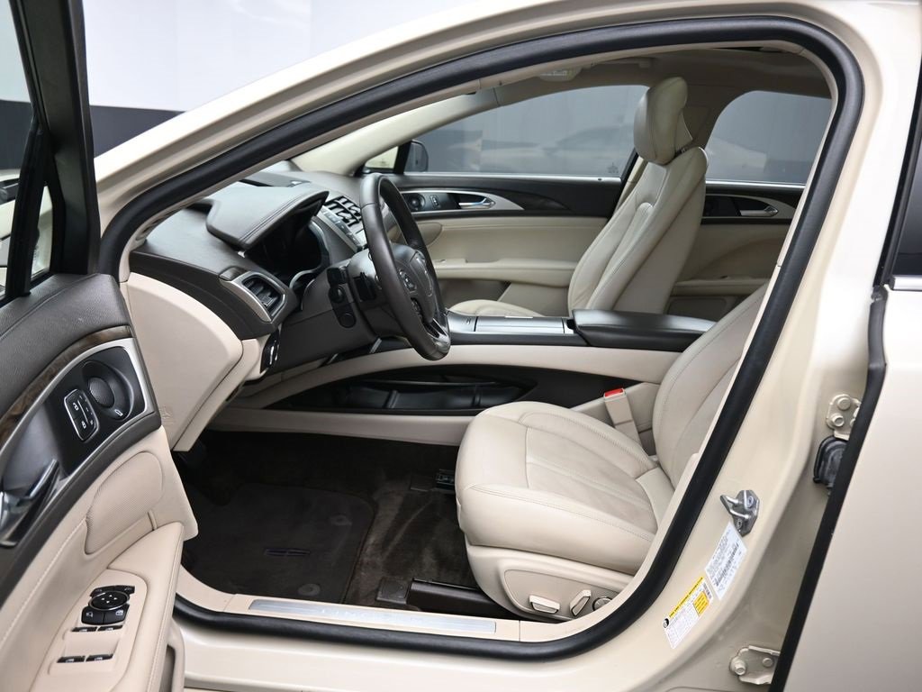 Used 2018 Lincoln MKZ Reserve w/ Technology Package image 11