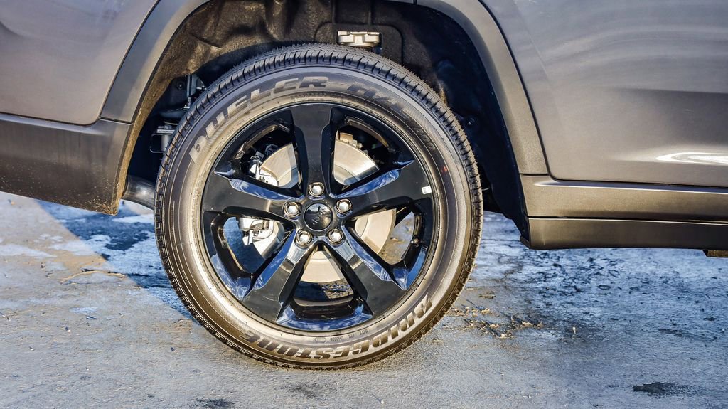 New 2025 Jeep Grand Cherokee L Altitude image 12