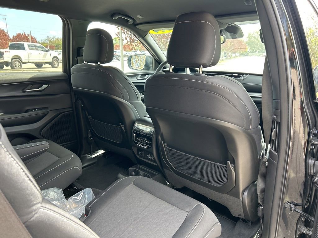 Used 2024 Jeep Grand Cherokee L Laredo w/ Luxury Tech Group I image 48