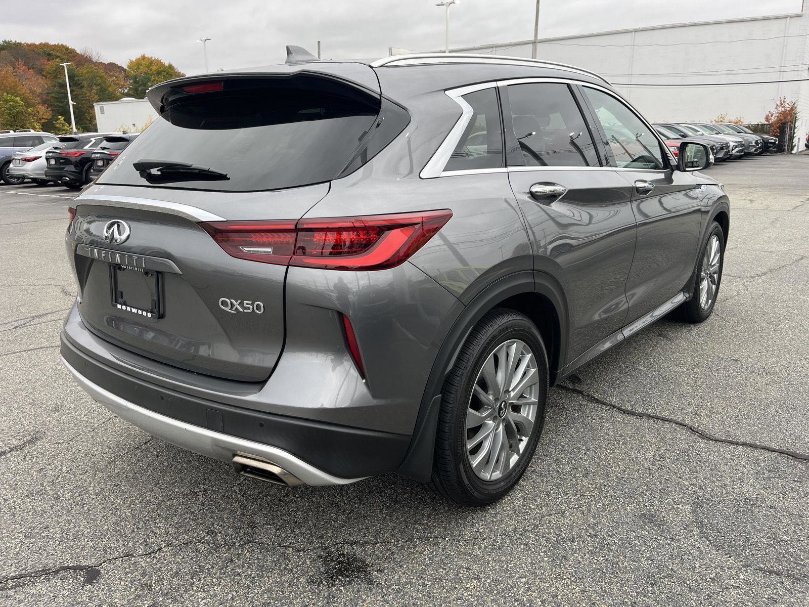 Certified 2023 INFINITI QX50 Luxe image 3