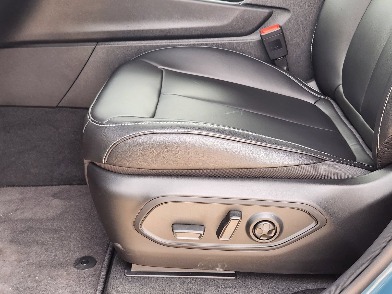 New 2026 Jeep Grand Cherokee Limited w/ Limited Altitude Package RWD image 20
