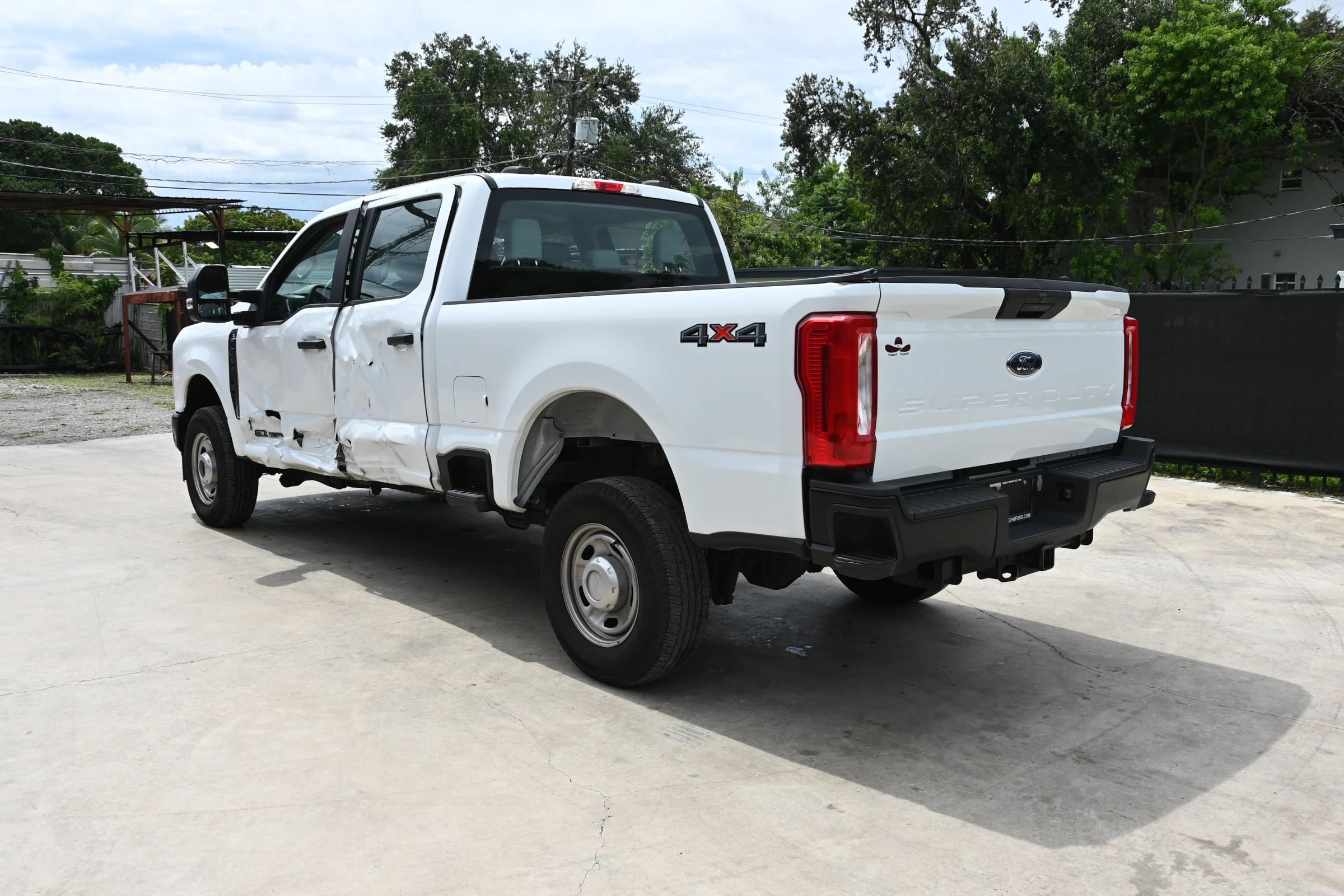Used 2023 Ford F250 XL AWD/4WD image 4