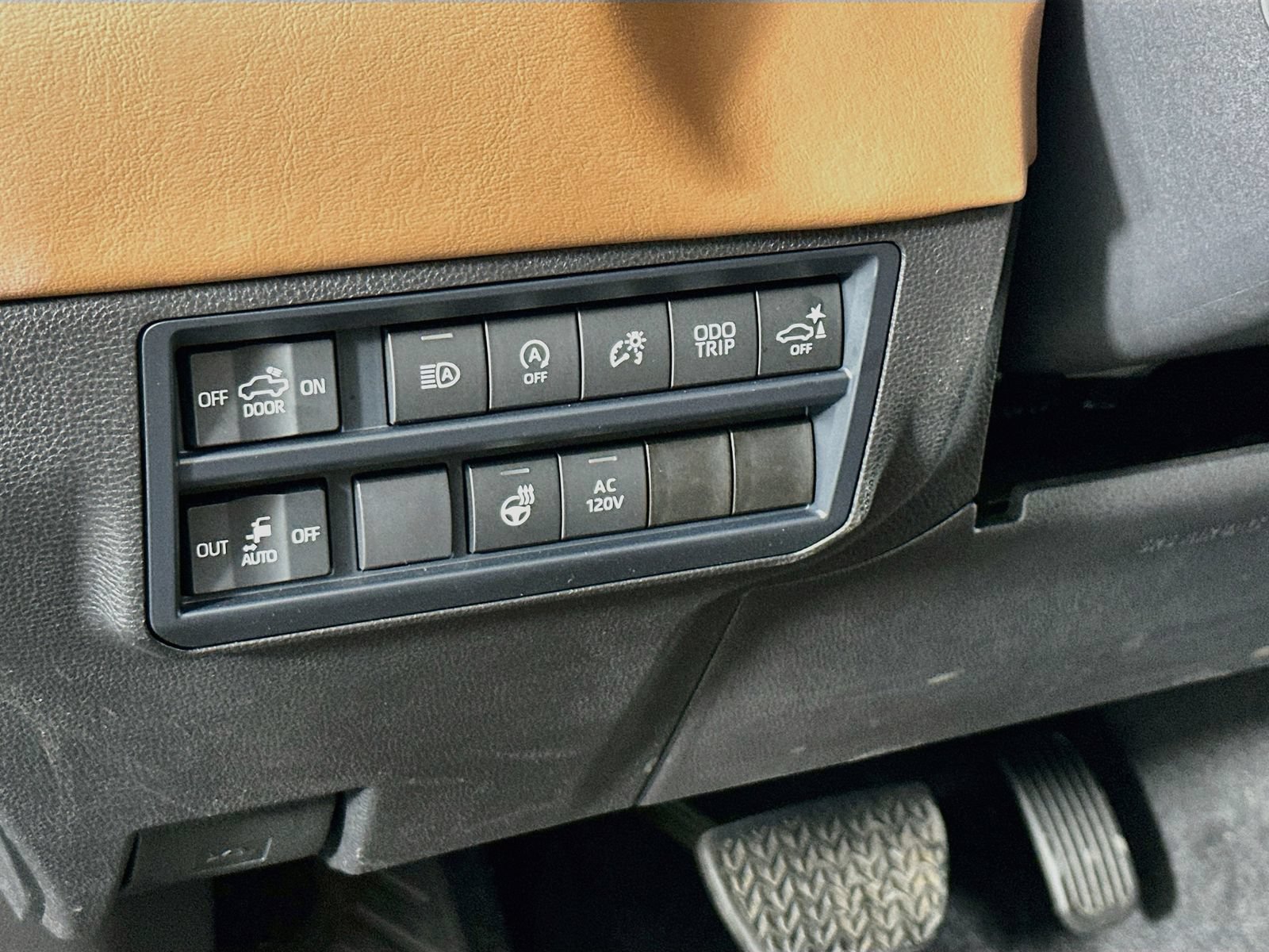 Used 2025 Toyota Tundra 1794 Edition AWD/4WD image 11