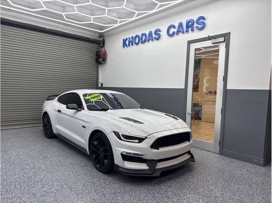 Used 2015 Ford Mustang GT Premium w/ Equipment Group 401A RWD image 6