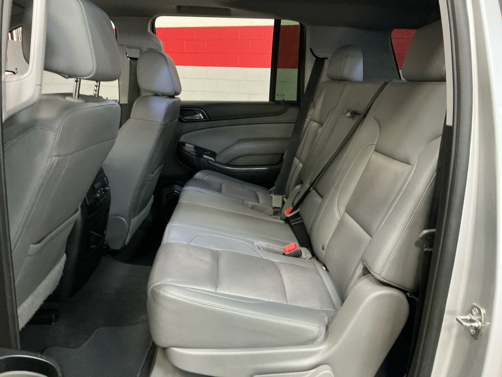 Used 2020 Chevrolet Suburban LT AWD/4WD image 17