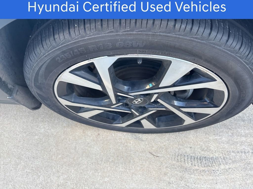 Certified 2022 Hyundai Kona Limited w/ Cargo Package image 14