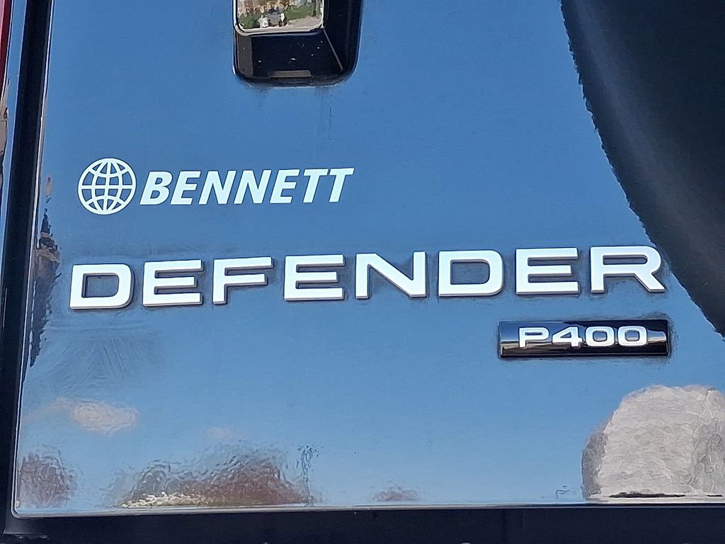 Certified 2023 Land Rover Defender 130 SE image 29