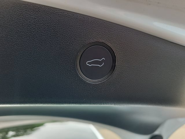 Used 2022 Tesla Model 3 Long Range AWD/4WD image 27