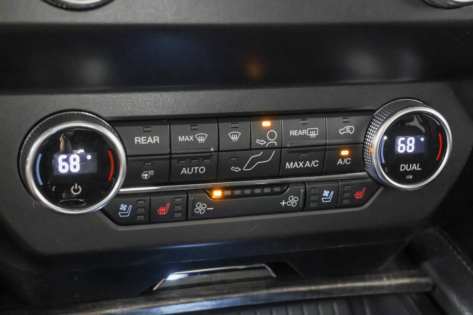 Used 2021 Ford Expedition Limited AWD/4WD image 33