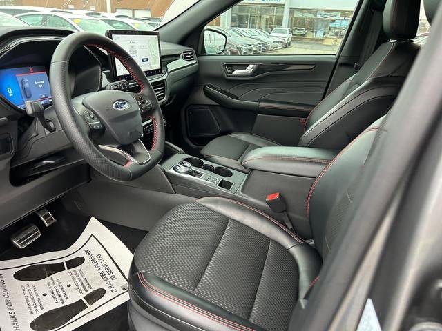 Used 2024 Ford Escape ST-Line w/ Tech Pack #1 image 11