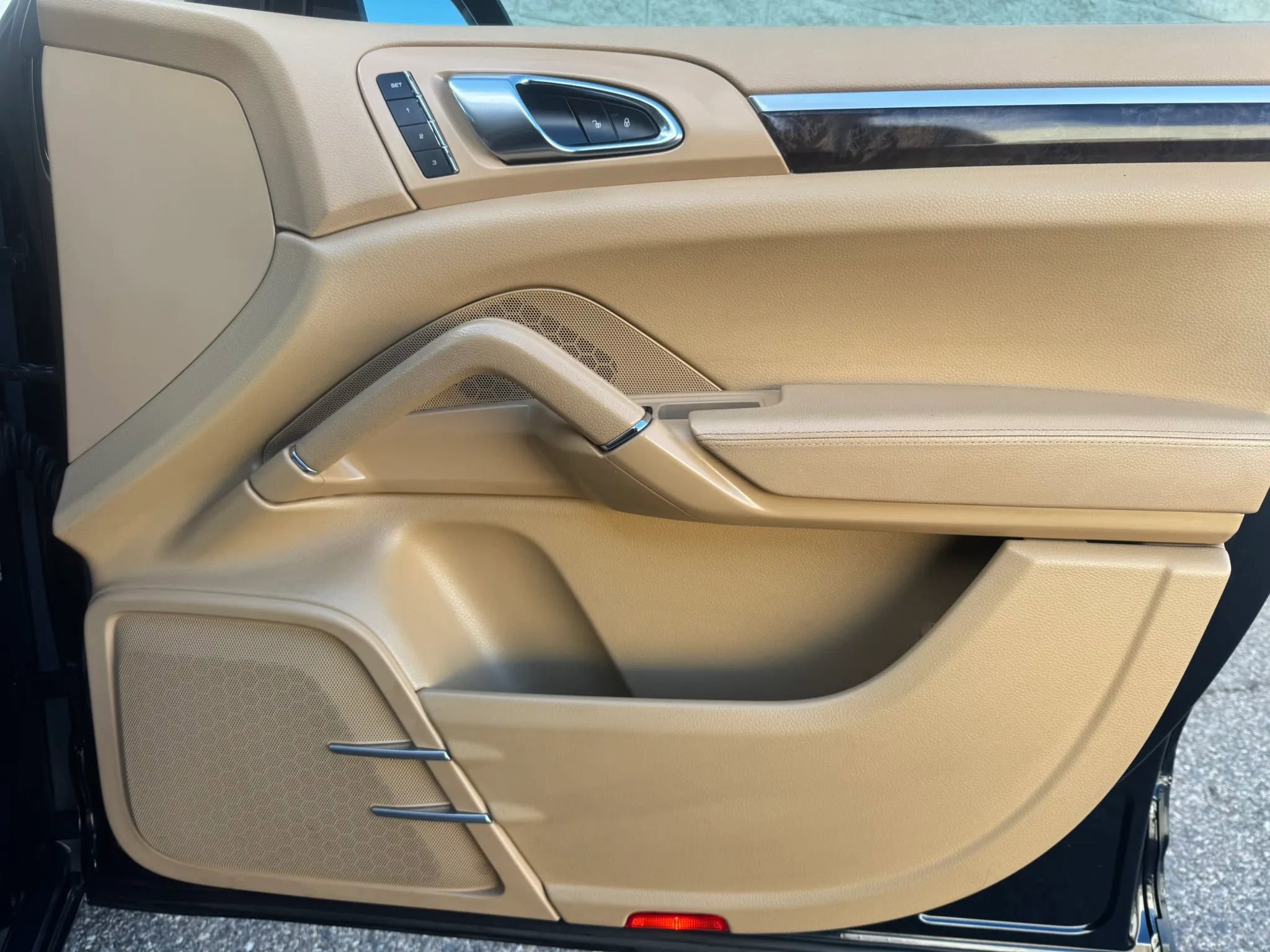 Used 2015 Porsche Cayenne Diesel image 13