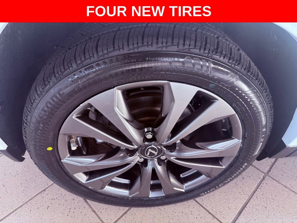 Certified 2024 Lexus UX 250h F Sport FWD image 4