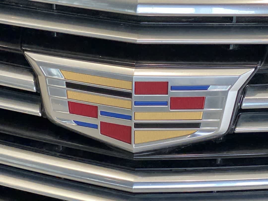 Used 2018 Cadillac XT5 Luxury w/ Driver Awareness Package AWD/4WD image 10