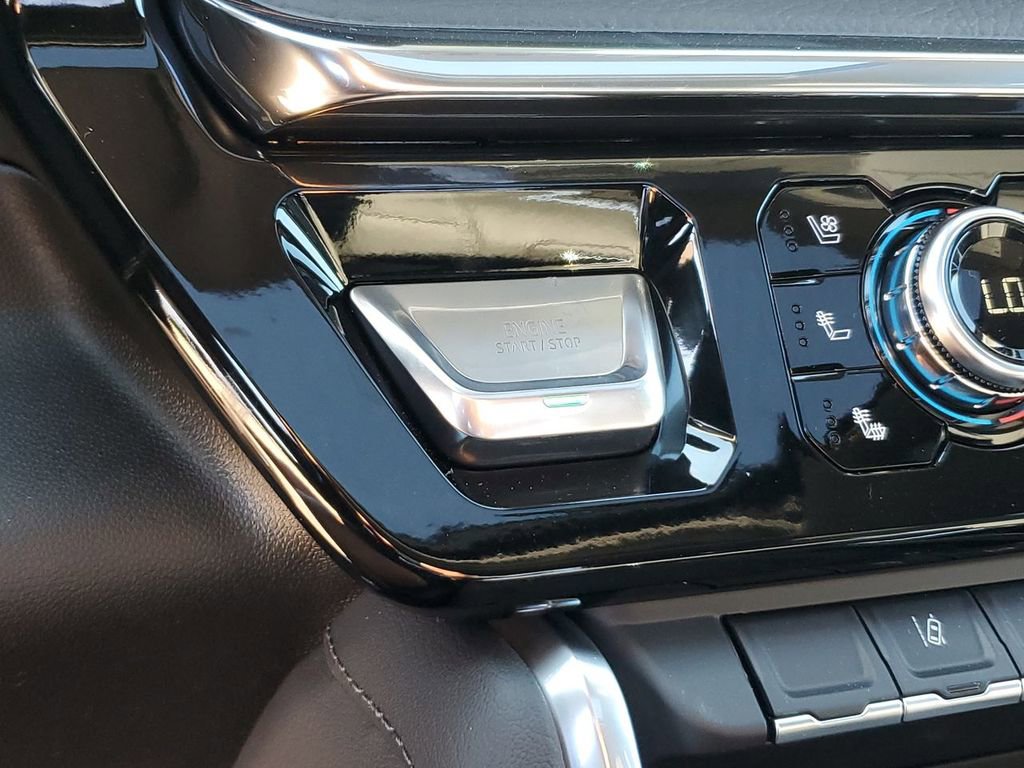 New 2026 GMC Sierra 2500 Denali w/ Denali Reserve Package image 17