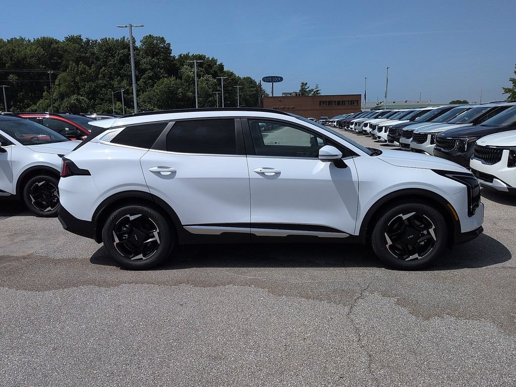 New 2026 Kia Sportage EX FWD image 2