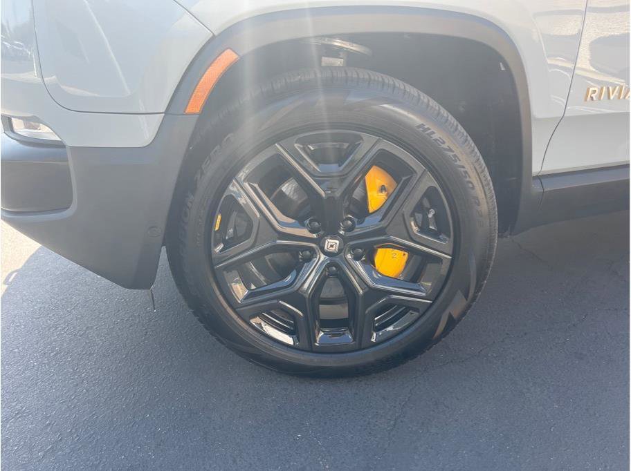 Used 2022 Rivian R1S Launch Edition image 9