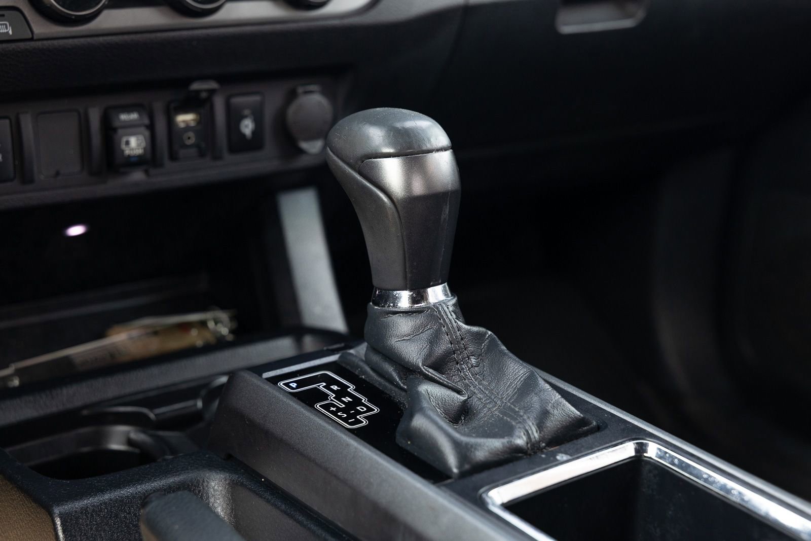 Used 2018 Toyota Tacoma TRD Off-Road AWD/4WD image 29