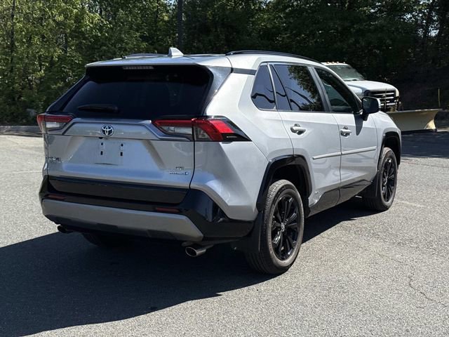 Used 2023 Toyota RAV4 SE w/ Convenience Package image 2