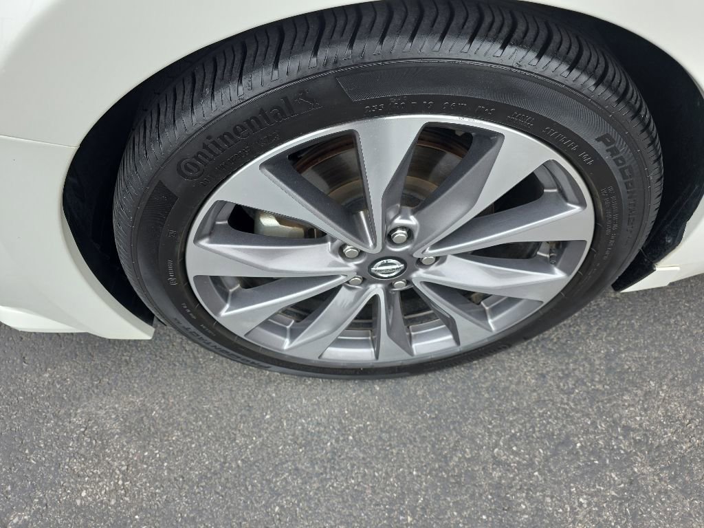 Used 2022 Nissan Maxima Platinum w/ Sport Mat Group FWD image 9