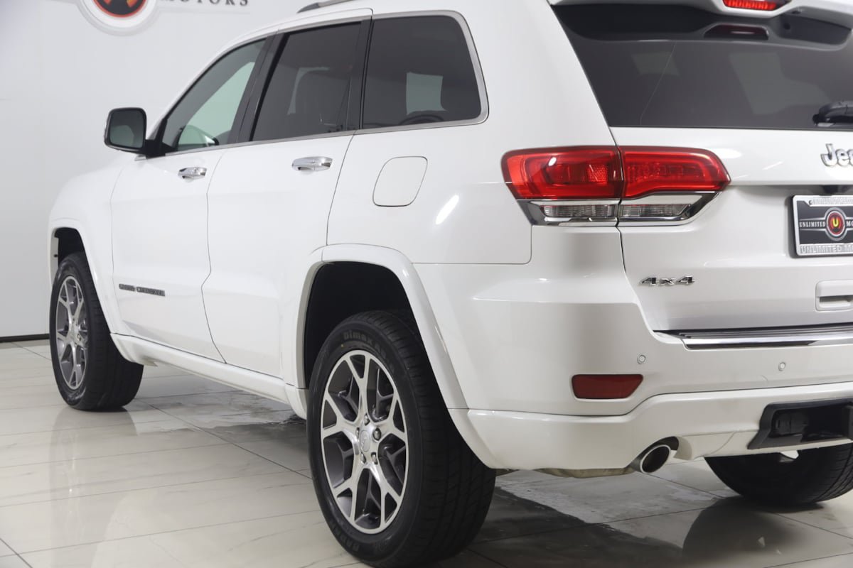 Used 2021 Jeep Grand Cherokee Overland AWD/4WD image 24