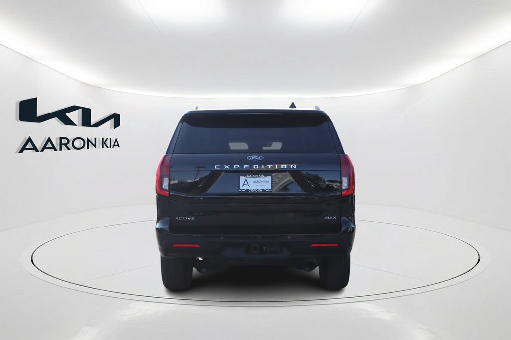 Used 2025 Ford Expedition Max Active AWD/4WD image 5