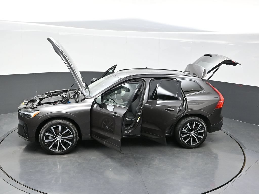 Used 2024 Volvo XC60 B5 Plus w/ Protection Package Premier AWD/4WD image 42