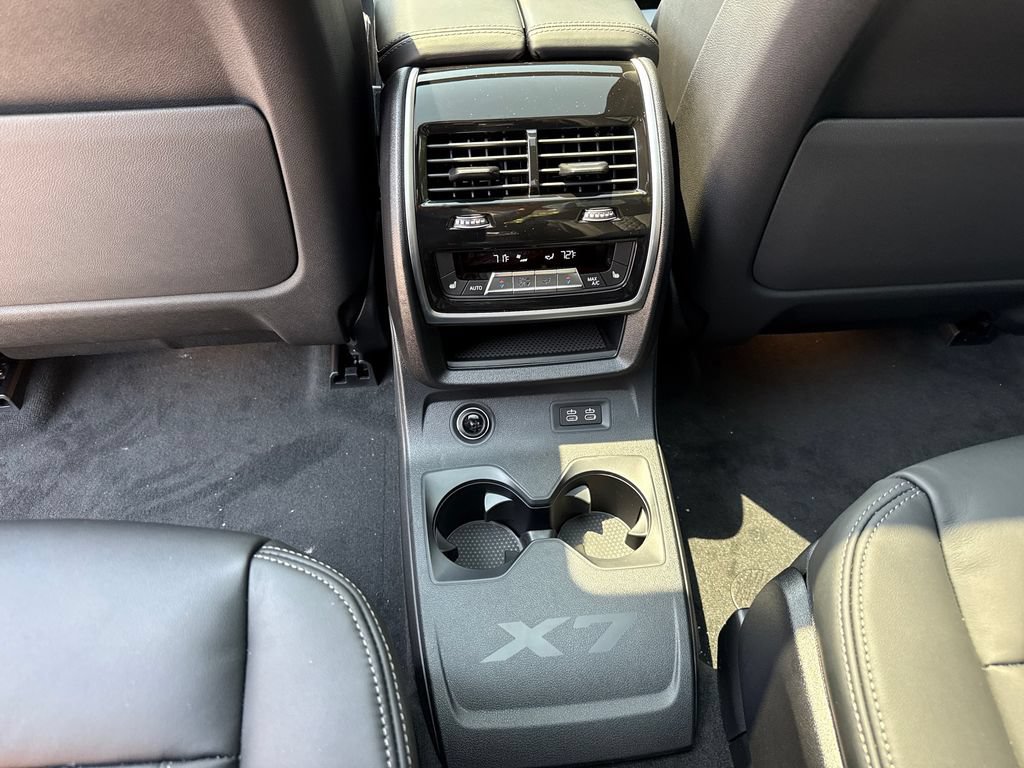 New 2027 BMW X7 M60i AWD/4WD image 20