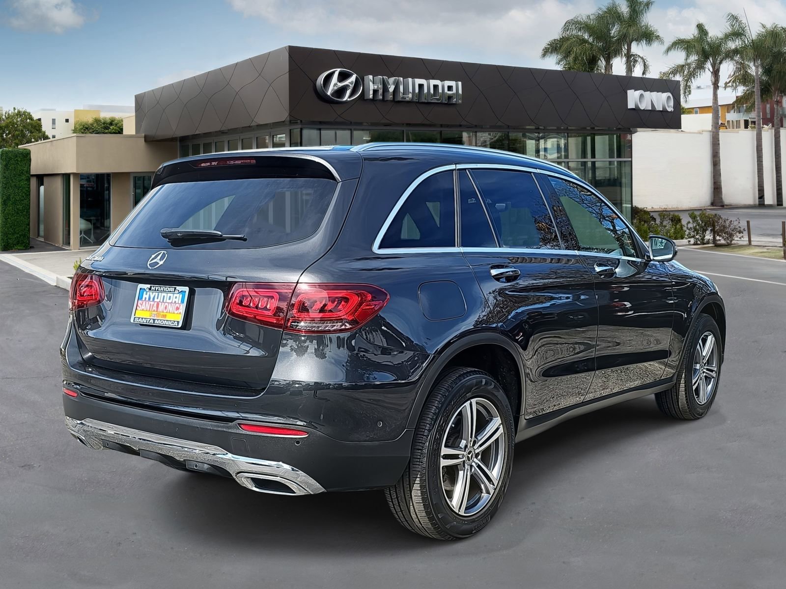 Used 2022 Mercedes-Benz GLC 300 image 3