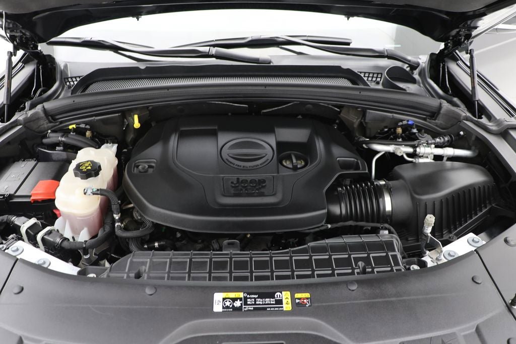 Used 2023 Jeep Grand Cherokee Summit w/ Adv Protech Group IV AWD/4WD image 32