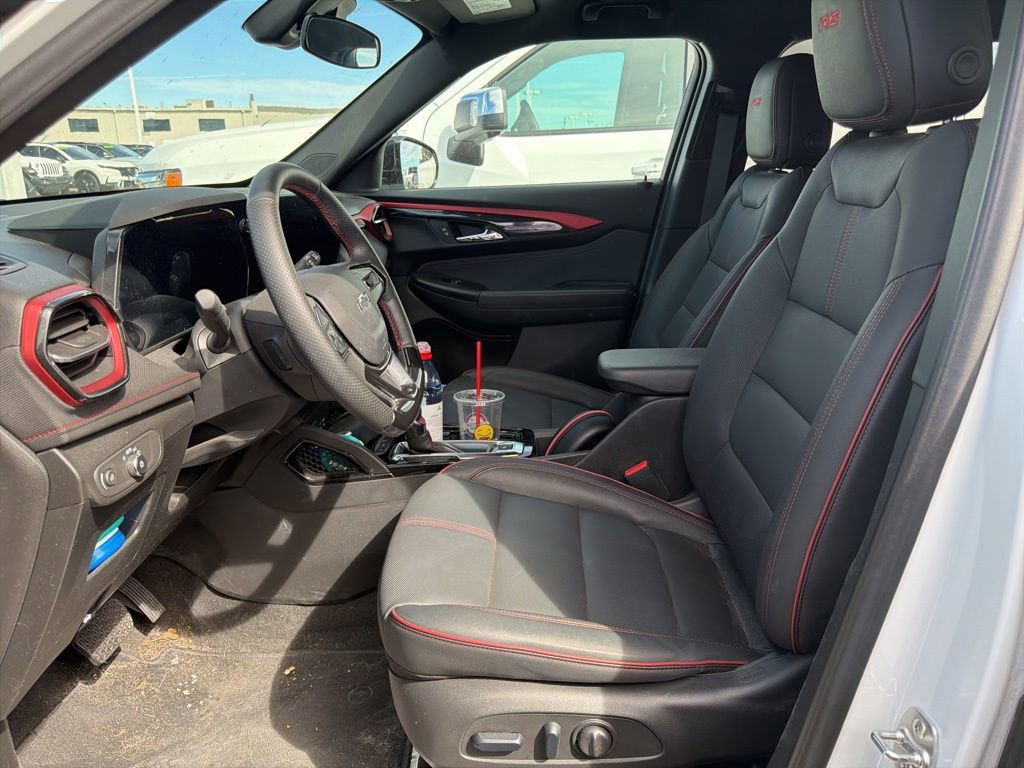 Certified 2024 Chevrolet TrailBlazer RS w/ Driver Confidence Package image 2