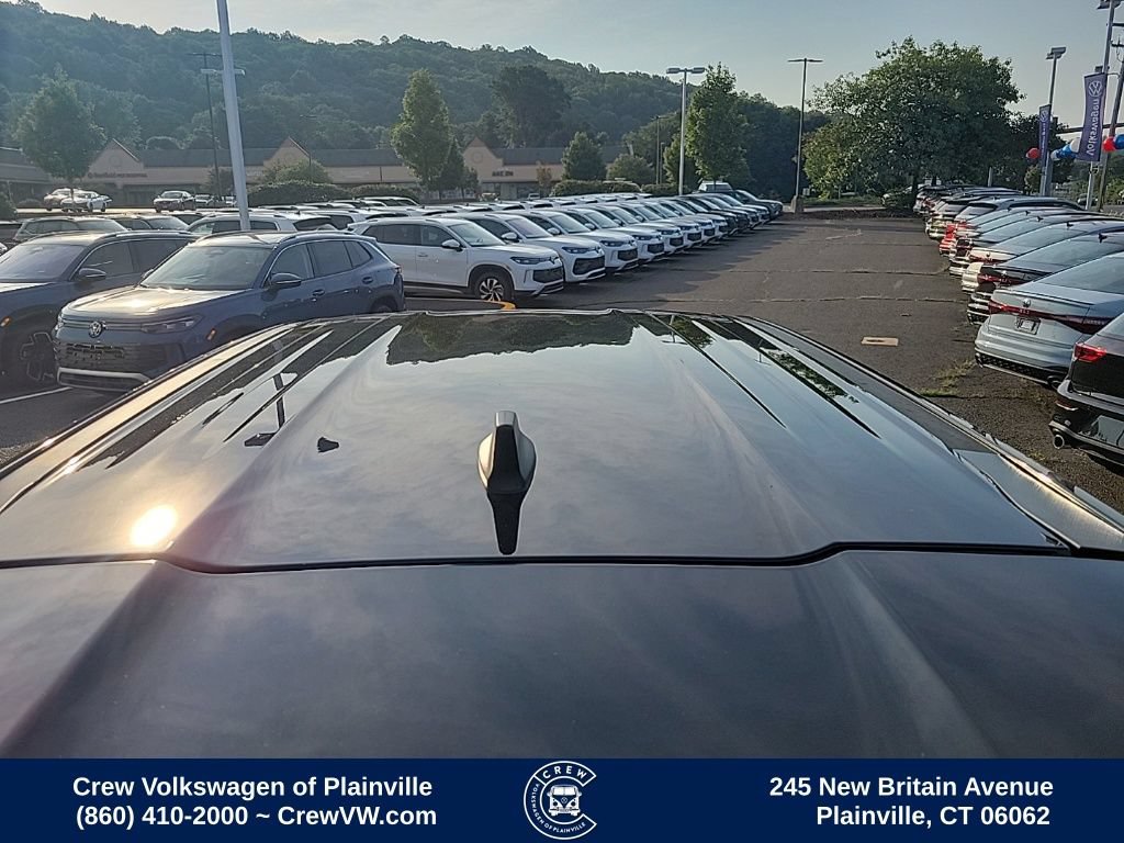 Used 2024 Nissan Rogue S AWD/4WD image 30