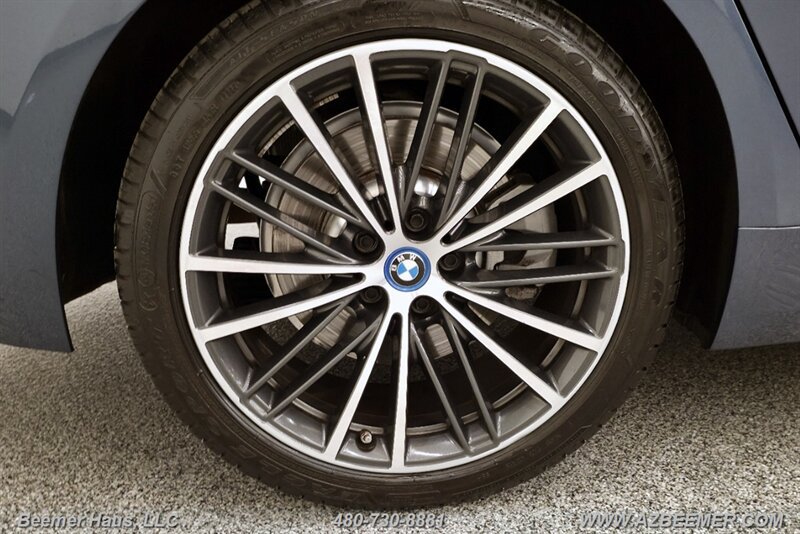 Used 2023 BMW 530e w/ Premium Package RWD image 20