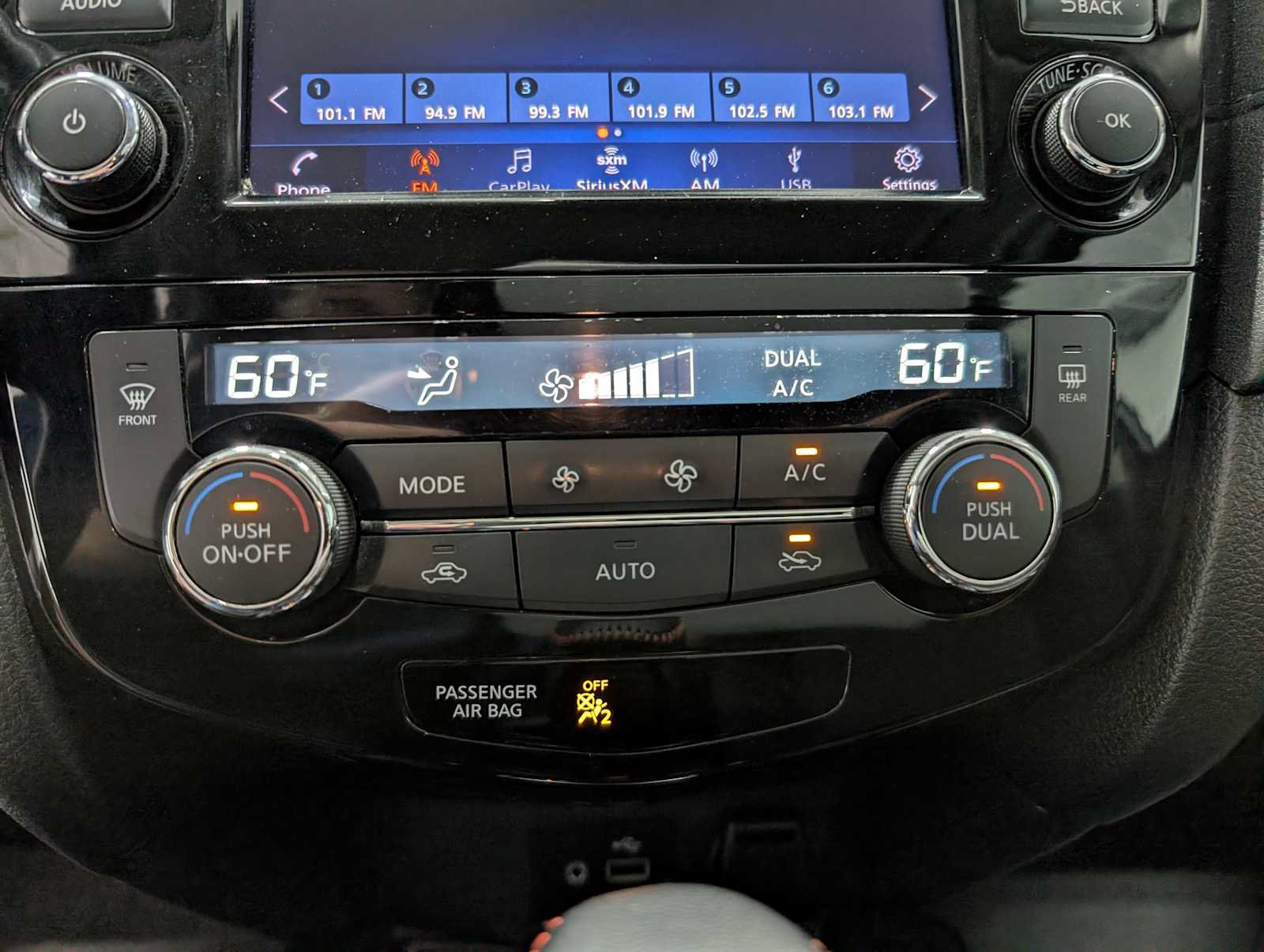 Used 2020 Nissan Rogue SV AWD/4WD image 29
