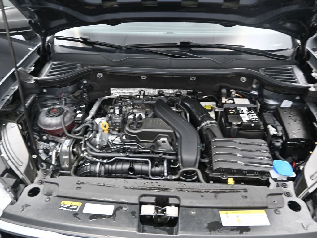 Used 2024 Volkswagen Taos S image 11