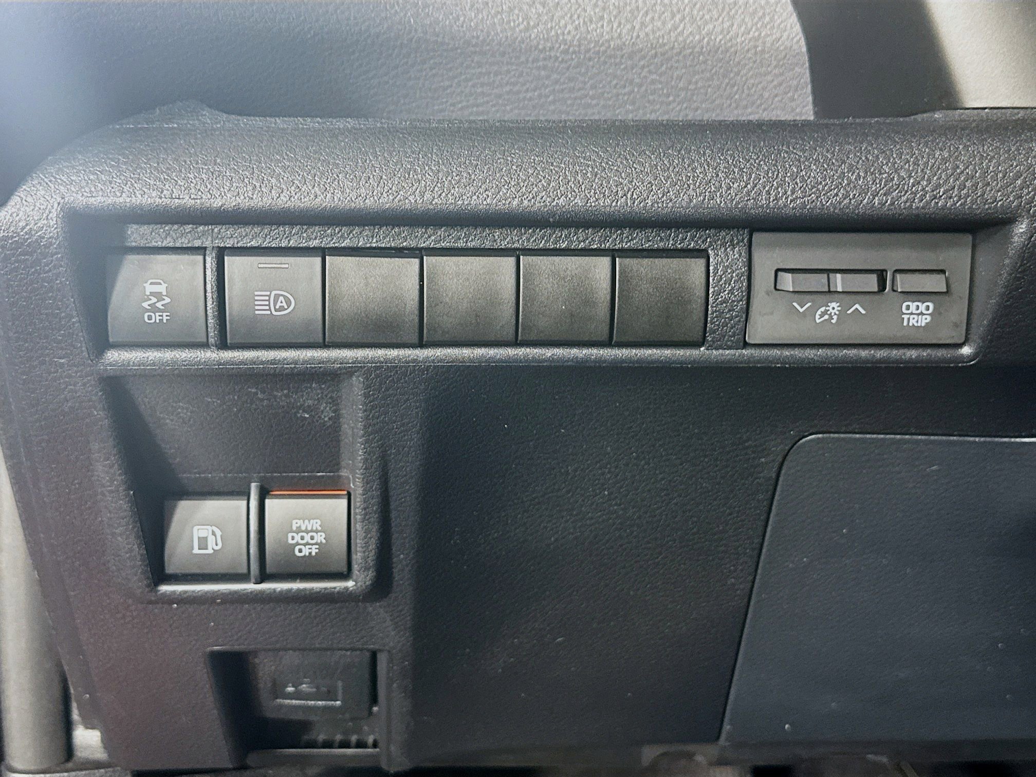 Certified 2021 Toyota Sienna XSE image 11