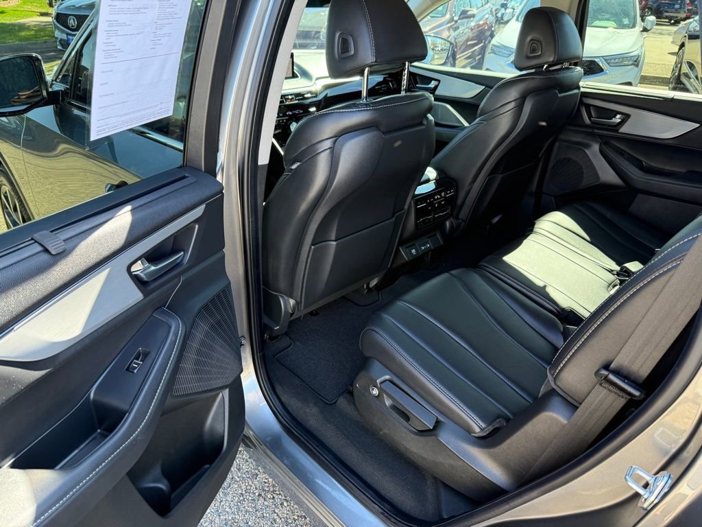Used 2024 Acura MDX SH-AWD w/ Technology Package image 14
