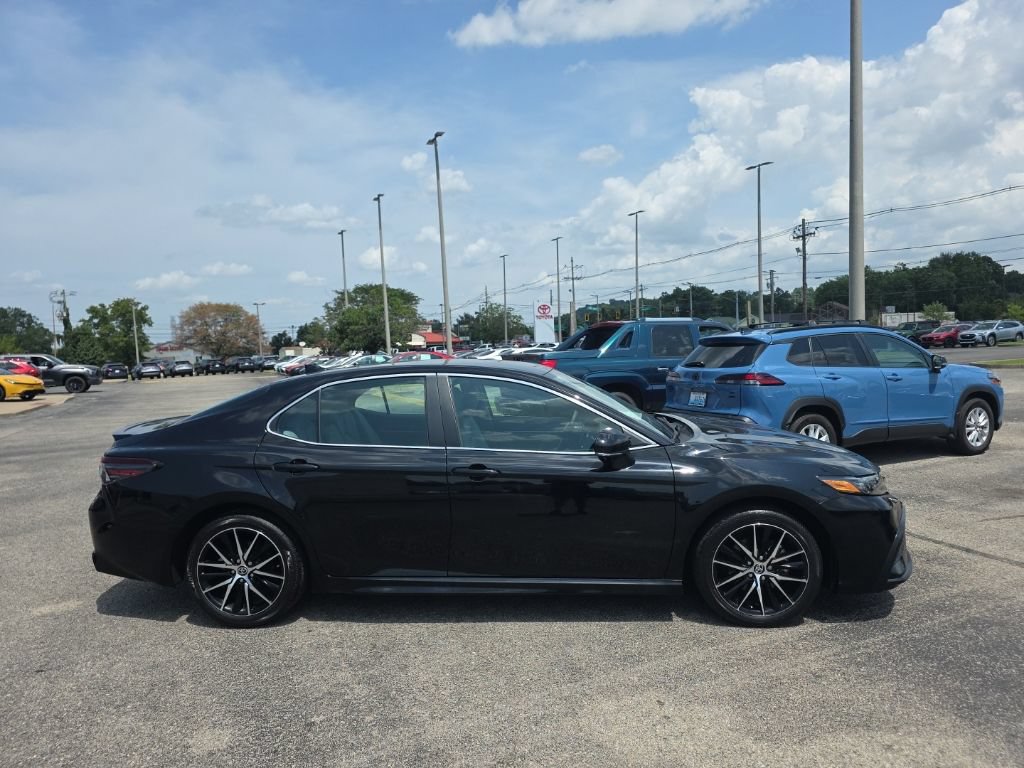 Certified 2024 Toyota Camry SE w/ Convenience Package FWD image 3