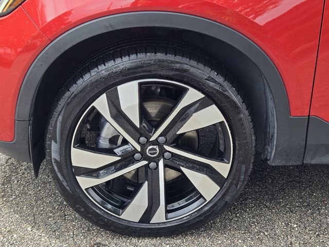 Used 2023 Volvo XC40 B5 Plus w/ Protection Package Premier image 12