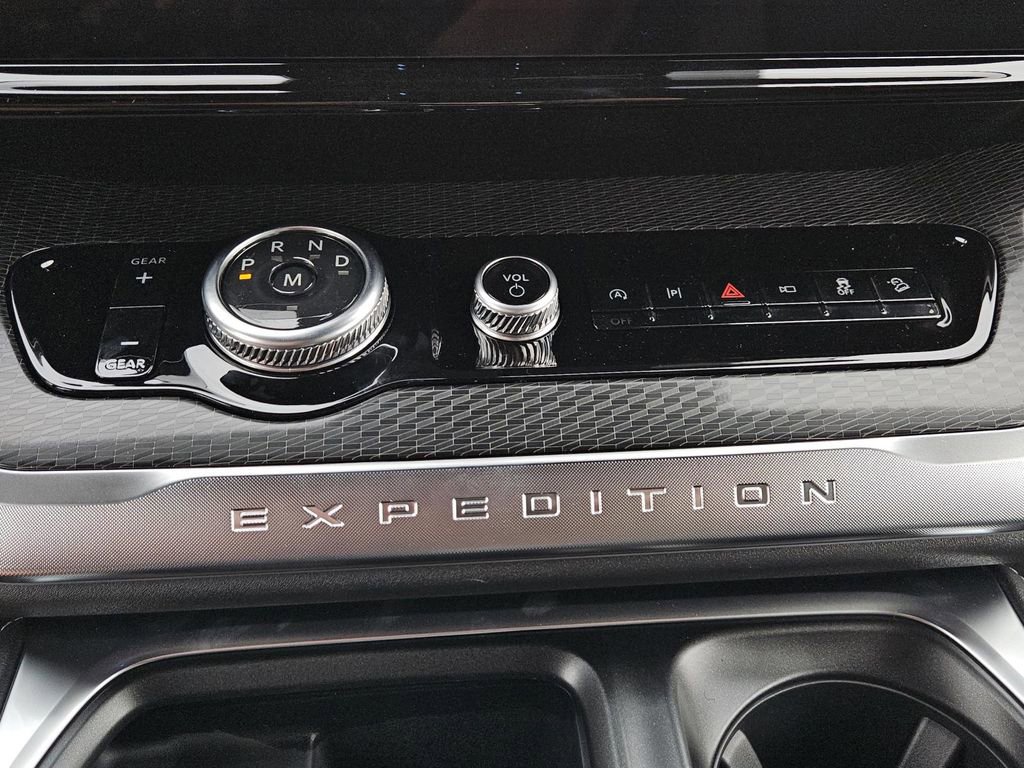 New 2026 Ford Expedition Platinum w/ Stealth Appearance Package image 16