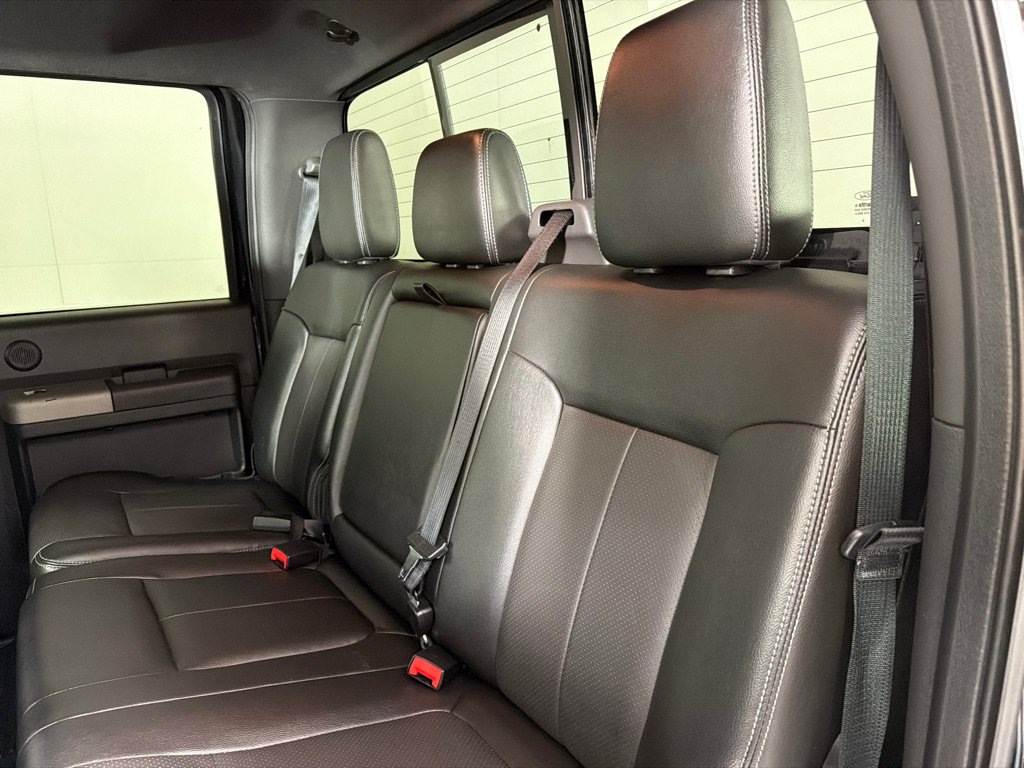 Used 2016 Ford F250 Lariat w/ Lariat Ultimate Package AWD/4WD image 19