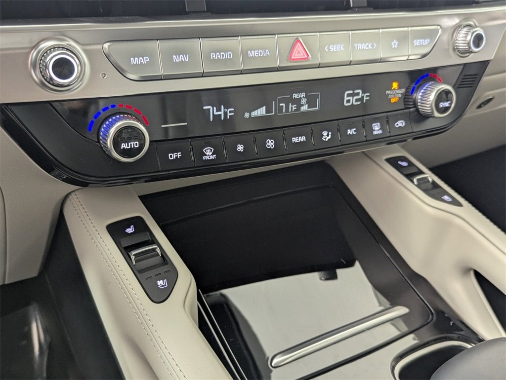 Used 2025 Kia Telluride EX image 19