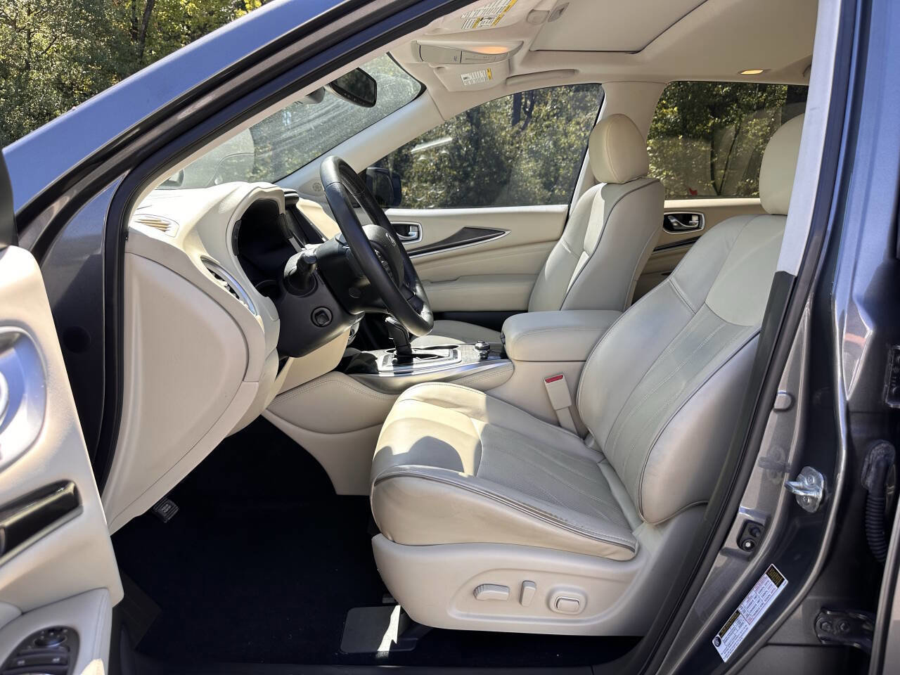 Used 2019 INFINITI QX60 Luxe w/ Essential Package image 14