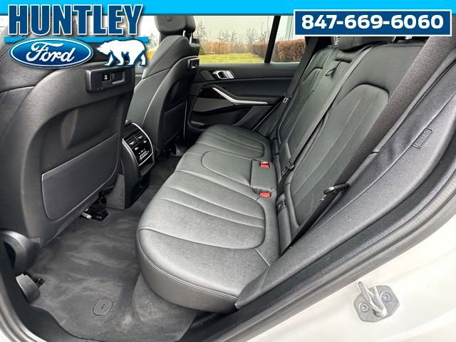 Used 2021 BMW X5 xDrive45e w/ Premium Package AWD/4WD image 16