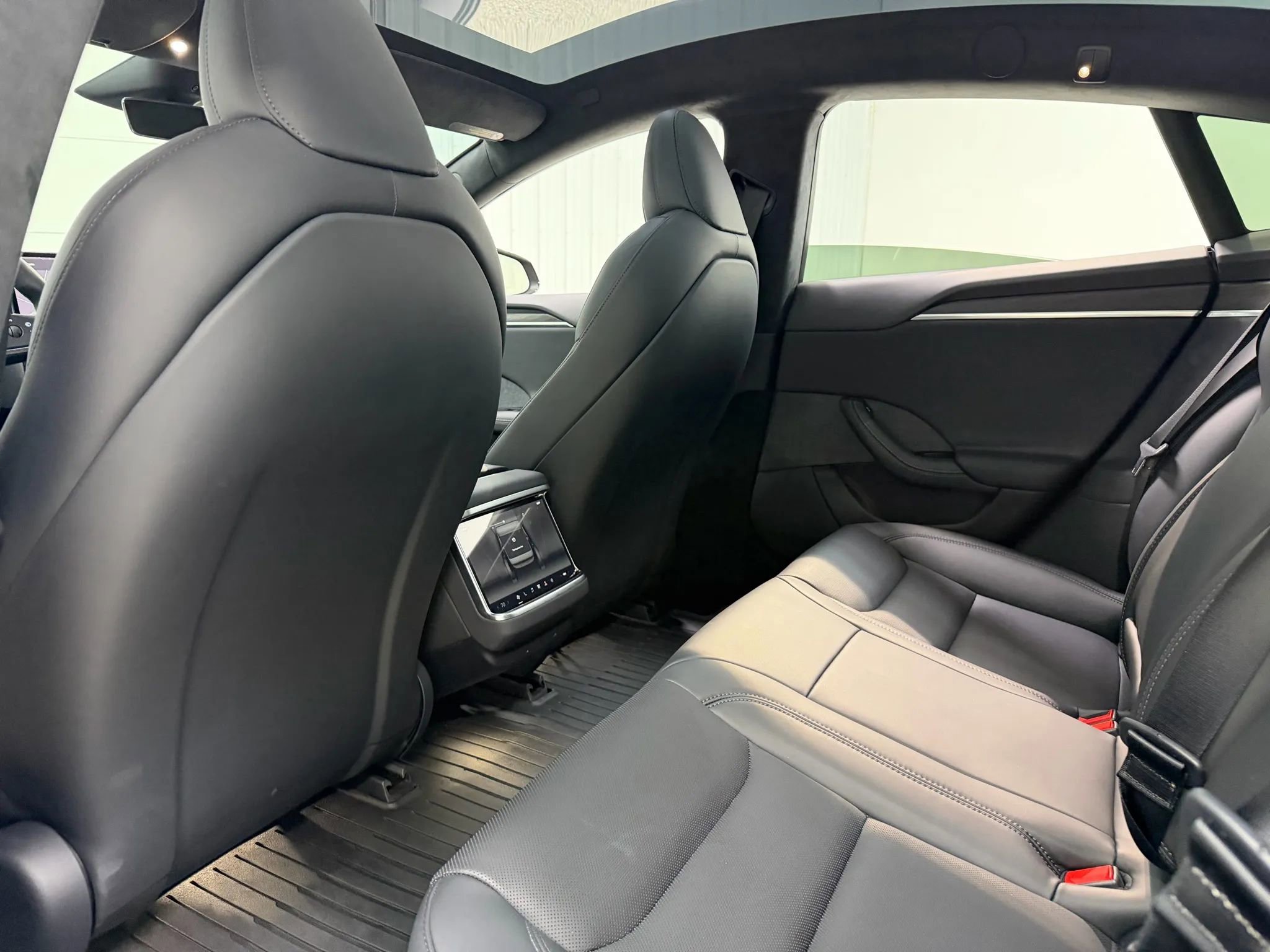 Used 2025 Tesla Model S image 16