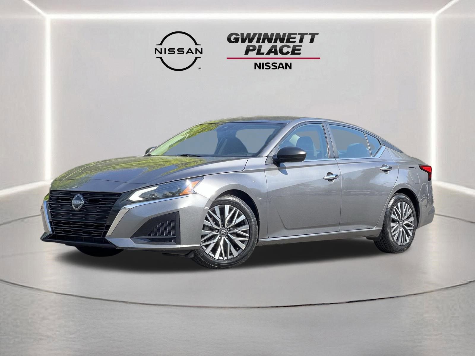 Used 2024 Nissan Altima 2.5 SV