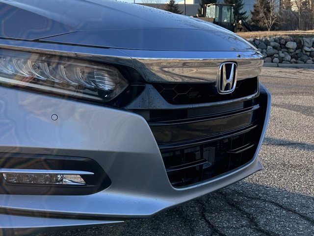 Used 2019 Honda Accord Touring image 11