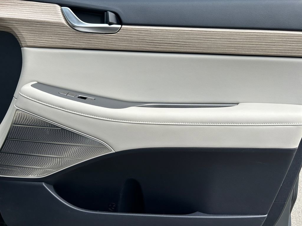 Used 2022 Hyundai Palisade Limited w/ Cargo Package image 26