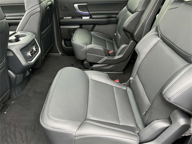 New 2025 Ford Expedition Max Platinum w/ Stealth Performance Package image 30