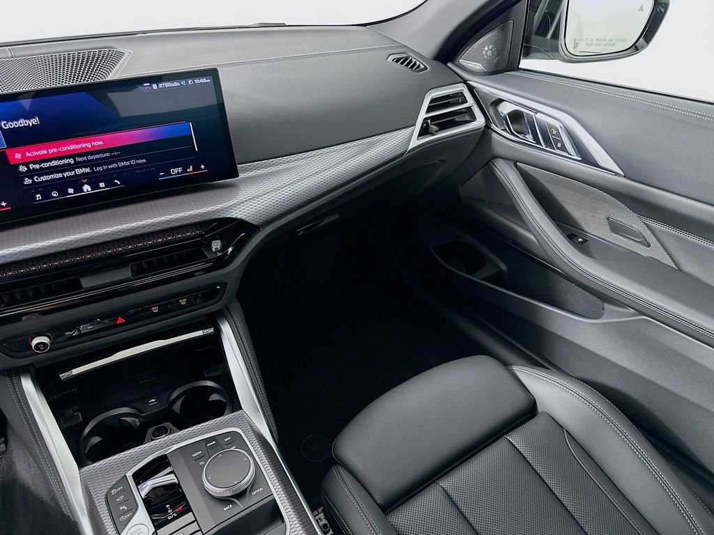 Used 2025 BMW M440i Convertible w/ Premium Package image 23