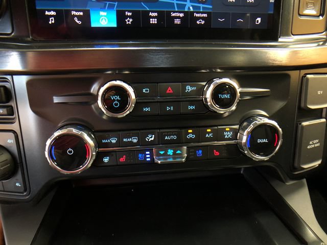 New 2026 Ford F250 Lariat w/ Black Appearance Package AWD/4WD image 18